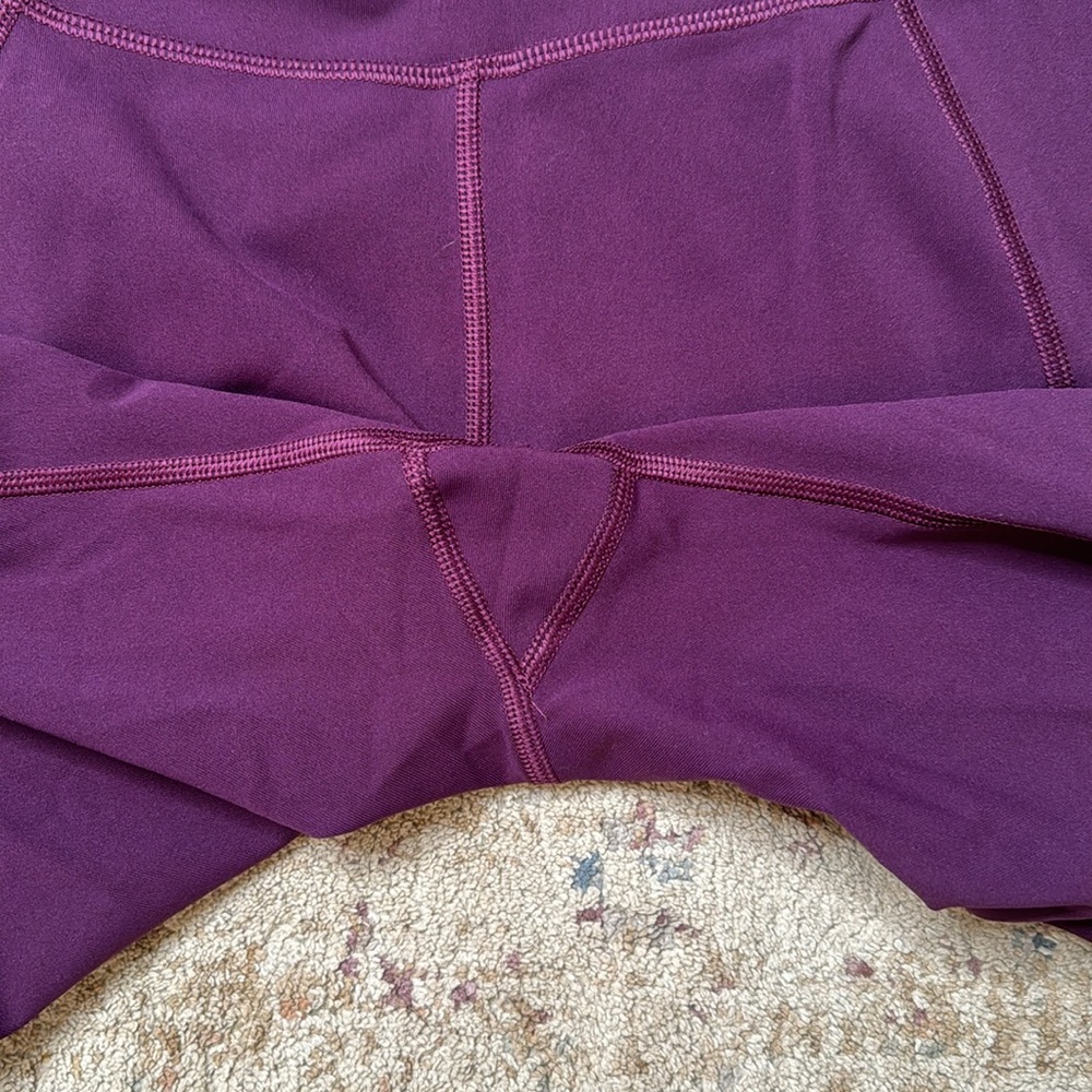 Lululemon Mesh Panel High Rise Legging - Picture 5 of 9